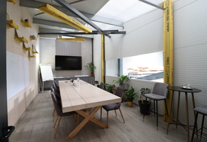 Pest county Nagytarcsa on 8240sqm land 3800sqm building complex, storages, office, workshop for sale