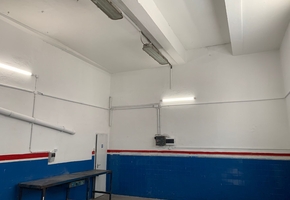 Budapest X. district Kőbánya on 980sqm land 1000sqm floor spaced car mechanic workshop, storage, office multifnctional building for sale