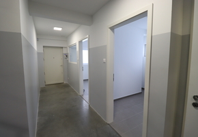 Pest county Nagytarcsa 228sqm heated storage/workshop with 50sqm office on gallery level for rent