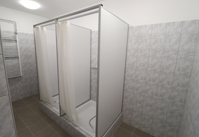 Pest county Nagytarcsa newly built 410sqm storage with 50sqm social block for rent