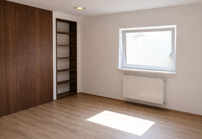 Pest county Sződ on 1.4 acre land 1505sqm industrial building, investment property for sale