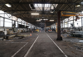 Nógrád county Bátonyterenye on 9.8 acre 8200sqm large industrial building complex, manufacturring halls, storages, office buildings for sale