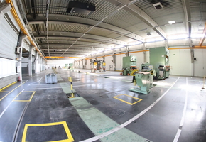 Fejér county Dunaújváros on 3.3 acre land 6400sqm assembling hall, manufacturing hall for sale