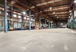 Pest county Veresegyház 7627sqm land 2957sqm building complex, equipped with cranes in whole or in parts to let