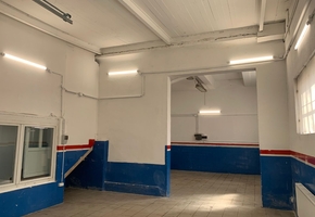 Budapest X. district Kőbánya on 980sqm land 1000sqm floor spaced car mechanic workshop, storage, office multifnctional building for sale