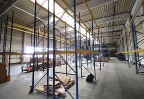 Pest county Alsónémedi 1025sqm large heated warehouse with ramp access, 194sqm office and social block to let