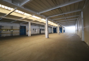 Budapest XV. district 2056sqm ambient heated storage with ramps access for rent