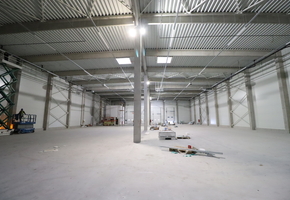 Budapest XV. district at m3 and M0 motorways 1000sqm logistic storage with 4 docking gates, cooling and heating for rent