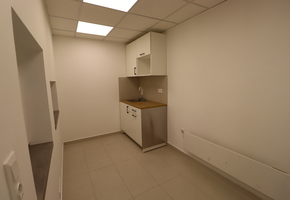 Budapest XXI. district Csepel 300sqm storage with social block and office on high standard for rent