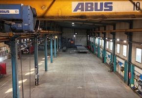 Pest county Veresegyház 7627sqm land 2957sqm building complex, equipped with cranes in whole or in parts to let