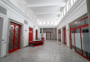 Pest county Budaörs, close to the junction of M1, M7 and M0 motorways 404sqm warehouse/workshop and 789sqm office, social block area to let