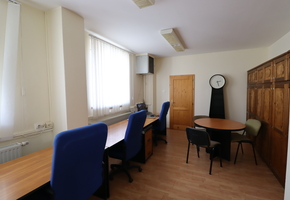 Budapest XXI. district Csepel on 963sqm land 3 storeyred 541sqm large office-storage multipurposed building for sale