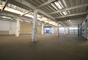 Budapest XV. district 2056sqm ambient heated storage with ramps access for rent