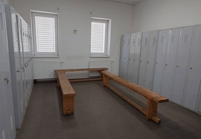 Pest county Veresegyház 7627sqm land 2957sqm building complex, equipped with cranes in whole or in parts to let