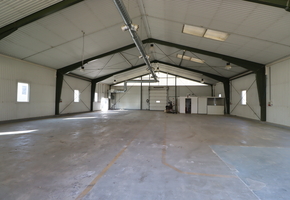 Pest county Sződ close to M2 motorway storage and office building to let