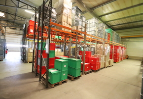 Pest county Szentendre industrial premise, 600sqm large storage with 98sqm office and social block for manufacturing or storage purpose for rent