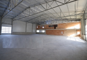 Pest county Fót on 3887sqm land 1433sqm large workshop/storage with office for sale