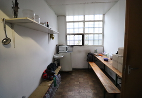 Budapest XIII. district Angyalföld indepent premise for rent 1500sqm land with 600sqm storage, workshop building