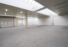 Pest county Tököl on 15.369sqm land 5.245sqm manufacturing hall, office area for sale