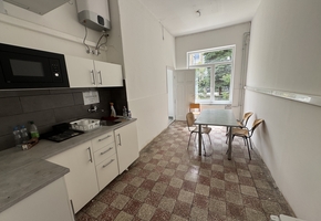 Budapest X. district independent site, on 9605sqm land 2166sqm building complex, storages, workshops, office and social area to let