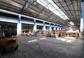 Budapest XXI. district Csepel 3060sqm large godd conditioned warehouse with crane for rent