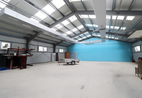 Pest county M0 east sector Pécel on 1100sqm land 400sqm sandwichpanel steel frame storage for sale