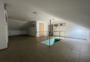 Budapest X. district Kőbánya on 980sqm land 1000sqm floor spaced car mechanic workshop, storage, office multifnctional building for sale