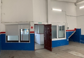 Budapest X. district Kőbánya on 980sqm land 1000sqm floor spaced car mechanic workshop, storage, office multifnctional building for sale