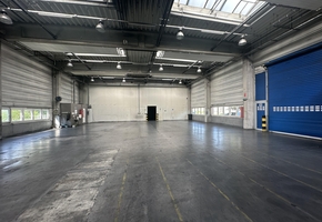 Veszprém county Kemeneshőgyész on a 13609sqm land 3.083sqm industrial property, manufacturing hall for sale