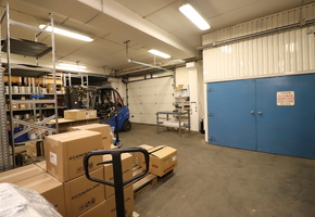 Pest county Érd on 4092sqm land 1135sqm building compplex, independent premise for rent