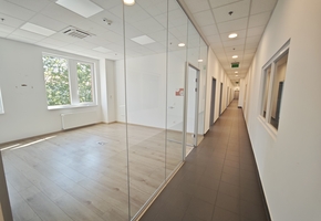 Budapest IV. district, Újpest newly built 3303sqm large storage with 539sqm large office area to let