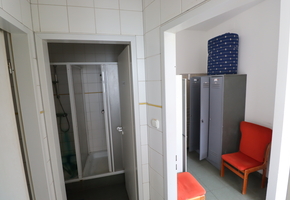 Pest county Szentendre industrial premise, 600sqm large storage with 98sqm office and social block for manufacturing or storage purpose for rent