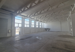 Budapest XI. district, Újbuda Budafoki street 1000sqm storage, suitable for commercial usage for rent