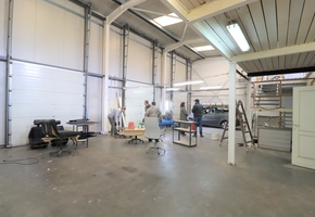 Budapest XVIII. district Üllői street 180sqm large car mechanic service with 100sqm sheltered area, 60sqm shletered yard to let