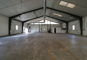 Pest county Sződ close to M2 motorway storage and office building to let