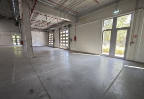 Budapest IV. district, Újpest newly built 3303sqm large storage with 539sqm large office area to let