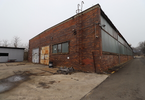 Nógrád county Bátonyterenye on 9.8 acre 8200sqm large industrial building complex, manufacturring halls, storages, office buildings for sale
