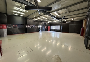 Budapest X. district independent site, on 9605sqm land 2166sqm building complex, storages, workshops, office and social area to let