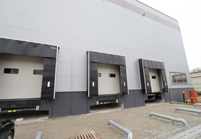 Budapest XV. district at m3 and M0 motorways 2000sqm logistic storage with 4 docking gates, cooling and heating for rent