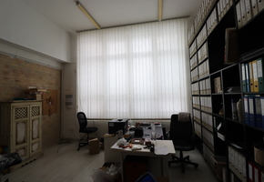 Budapest X. district, 1412sqm floor spaced storage, office purposed industrial building for sale