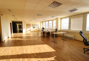 Pest county Biatorbágy industrial premise, 2 acre land with 7250sqm large office-storage building for sale