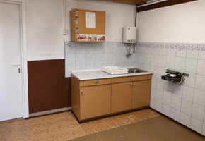 Budapest XXI. district Csepel Művek, close to the main gate industrial property for sale. Land 901sqm, building 430sqm large