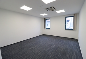 Budapest III. district, Óbuda on 1279sqm land two storeyed 886sqm multifunctional building for sale