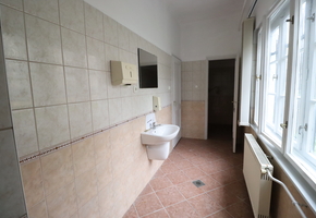 Budapest XV. district 505sqm industrial premise, heated workshop, two adjacent part for rent