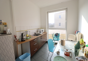 Pest county Szentendre industrial premise, 600sqm large storage with 98sqm office and social block for manufacturing or storage purpose for rent