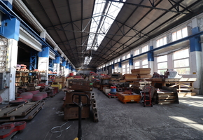 Budapest XXI. district Csepel 3060sqm large godd conditioned warehouse with crane for rent