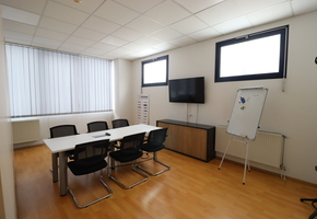 Pest county Sóskút independent premise, 2120sqm storage, 440sqm office on 6600sqm land for rent