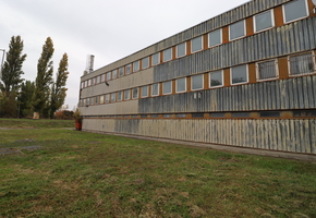 Pest county Pomáz 2030sqm 3 storeyed building to be renovated for sale