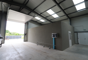 Pest county Vecsés independent industrial premise, 2500sqm land 511sqm new sandwichpanel storage to let