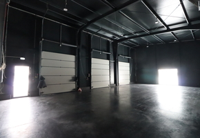 Pest county Gyál on 2740sqm land 760sqm high standard workshop, warehouse for rent